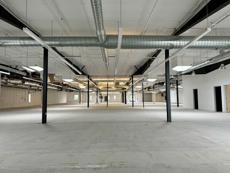 6300-6370 Hollister Ave, Goleta, CA à louer - Photo intérieure - Image 3 de 12