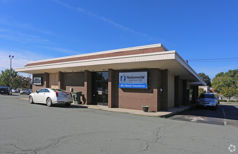 410 S Main St, Graham, NC à louer - Photo du bâtiment - Image 3 de 3