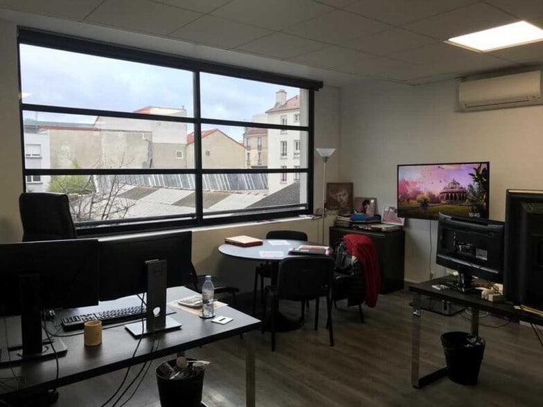 Office in Montreuil for sale - Interior Photo - Image 2 of 5