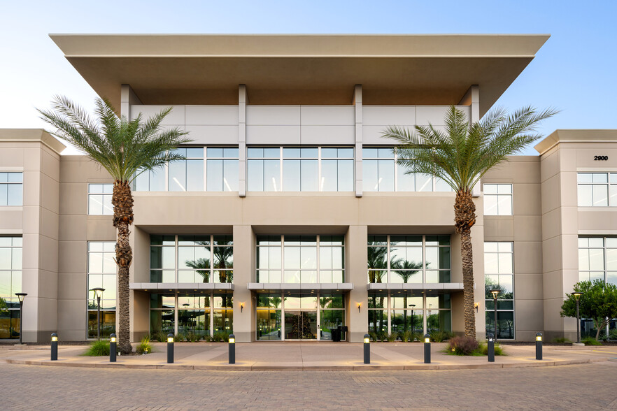 2900 W Geronimo Pl, Chandler, AZ for lease - Building Photo - Image 1 of 12