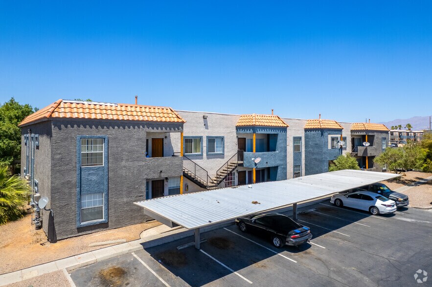 2125 N Las Vegas Blvd, North Las Vegas, NV à louer - Photo du bâtiment - Image 1 de 19