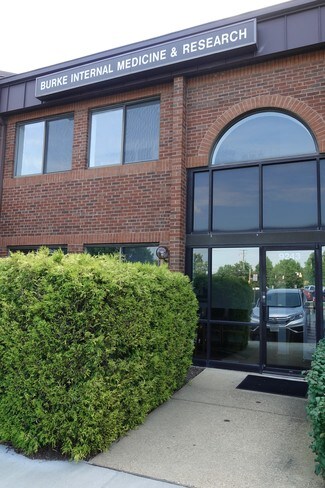 Plus de détails pour 9239-9249 Old Keene Mill Rd, Burke, VA - Bureau à vendre