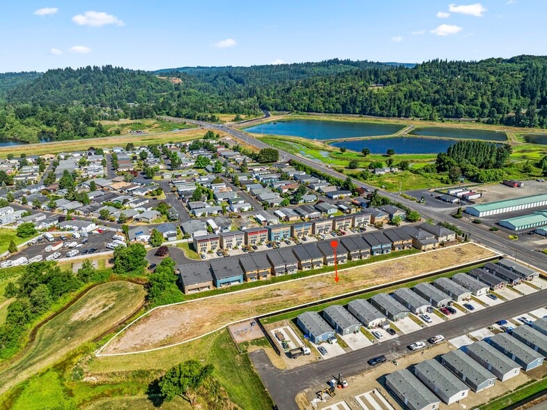 5735 Ocean Beach Hwy, Longview, WA à vendre - Photo principale - Image 1 de 11