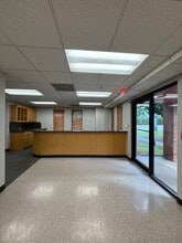 4801 W University Dr, Denton, TX à louer Photo intérieure- Image 2 de 24