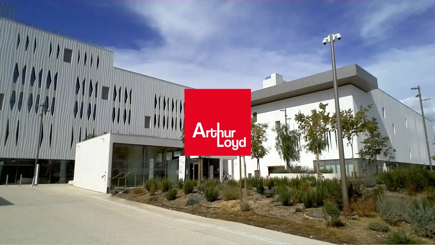 Retail in La Ciotat for sale Building Photo- Image 1 of 6