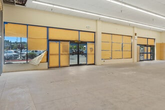 10576 Silverdale Way, Silverdale, WA for lease Building Photo- Image 2 of 9