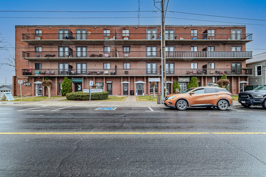 37-45 Caithness St E, Caledonia, ON for sale - Primary Photo - Image 1 of 1