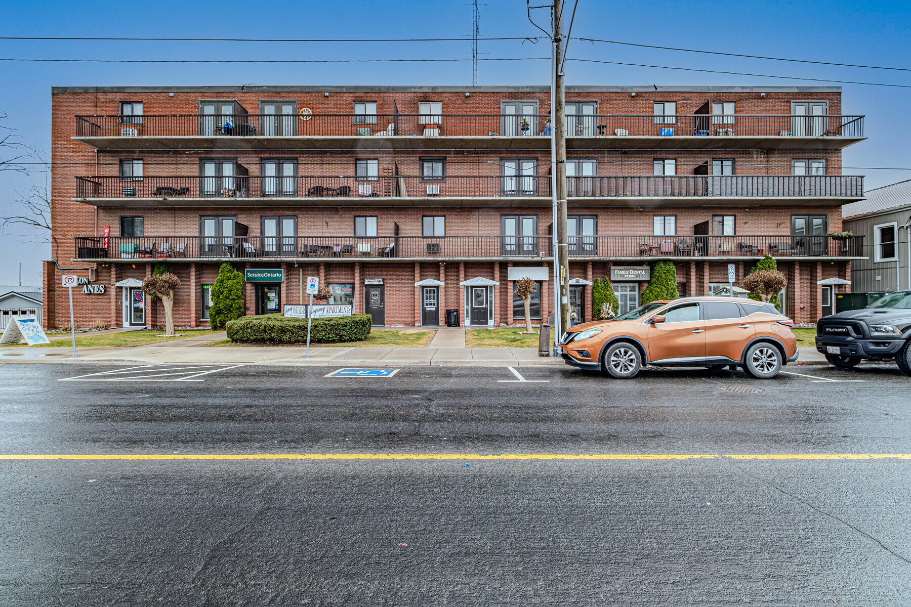 37-45 Caithness St E, Caledonia, ON for sale Primary Photo- Image 1 of 1