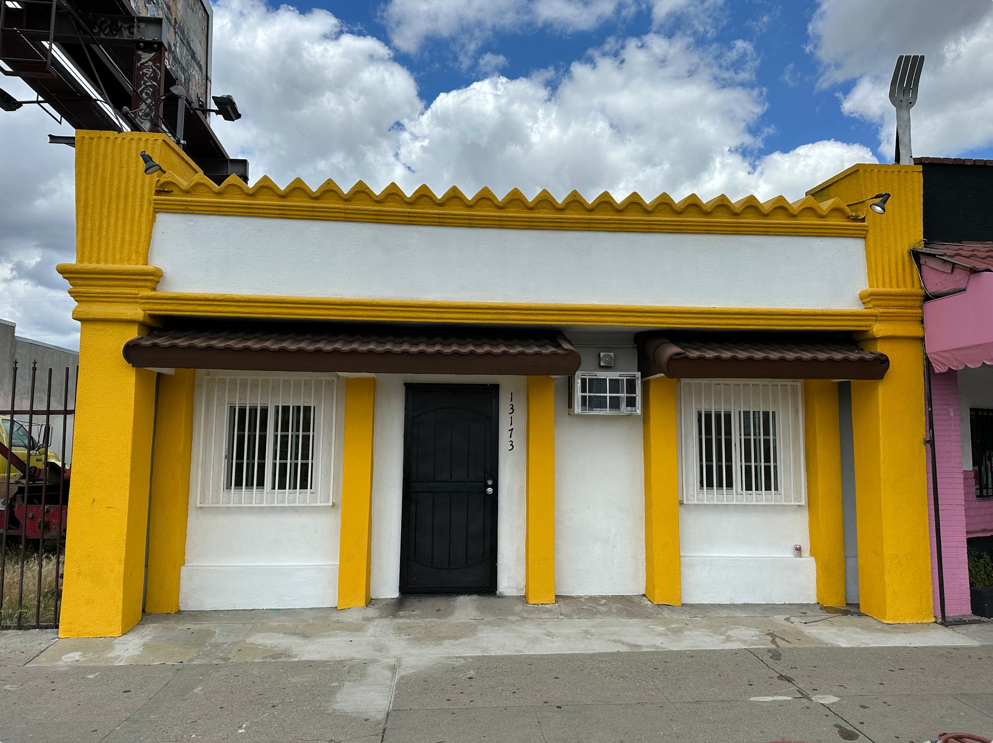 13173 Van Nuys Blvd, Pacoima, CA for sale Primary Photo- Image 1 of 25