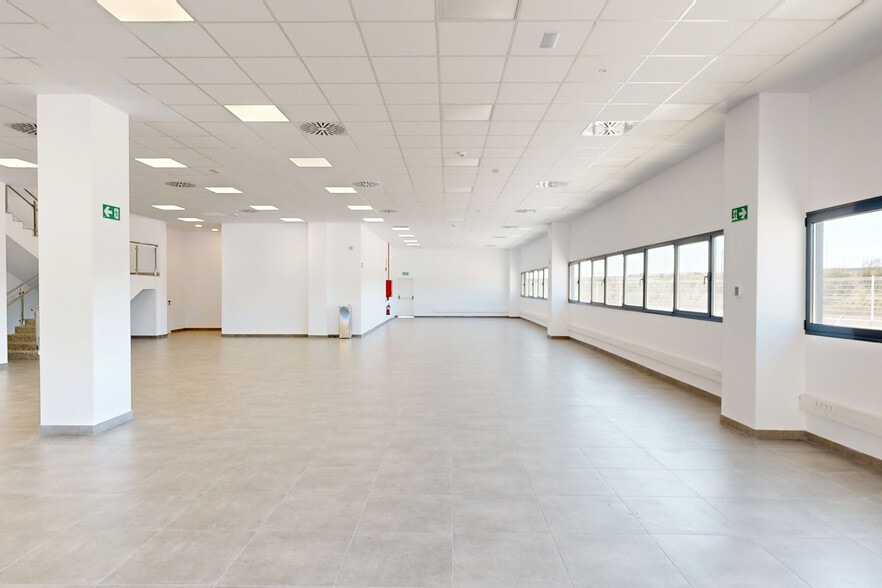 Calle Vial 6, 7, Illescas, Toledo for lease - Matterport 3D Scan - Image 3 of 15