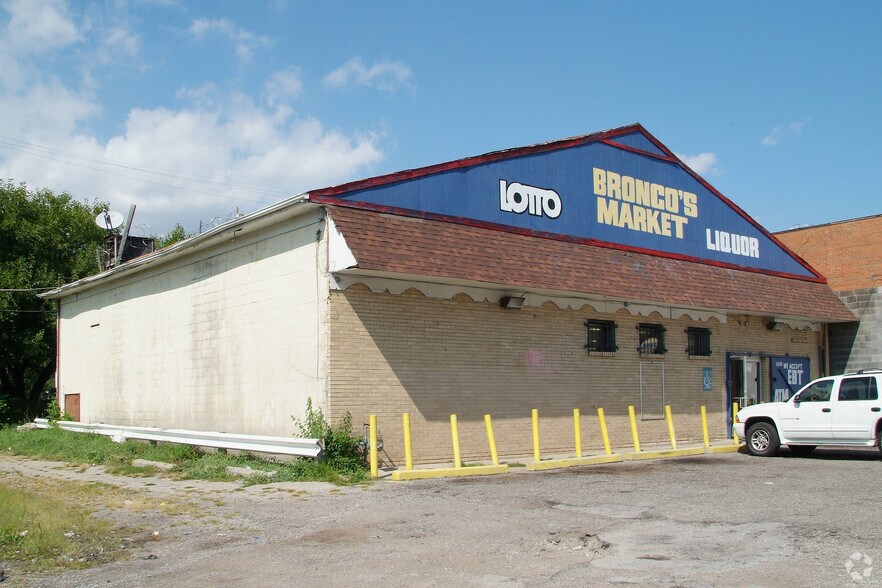 12591-12595 Harper Ave, Detroit, MI à vendre - Photo du bâtiment - Image 2 de 12