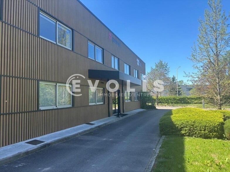 42 Rue Isaac Asimov, Bourgoin-Jallieu for lease - Building Photo - Image 2 of 15