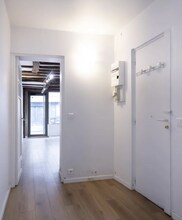 Office/Retail in Clichy for lease Interior Photo- Image 2 of 6