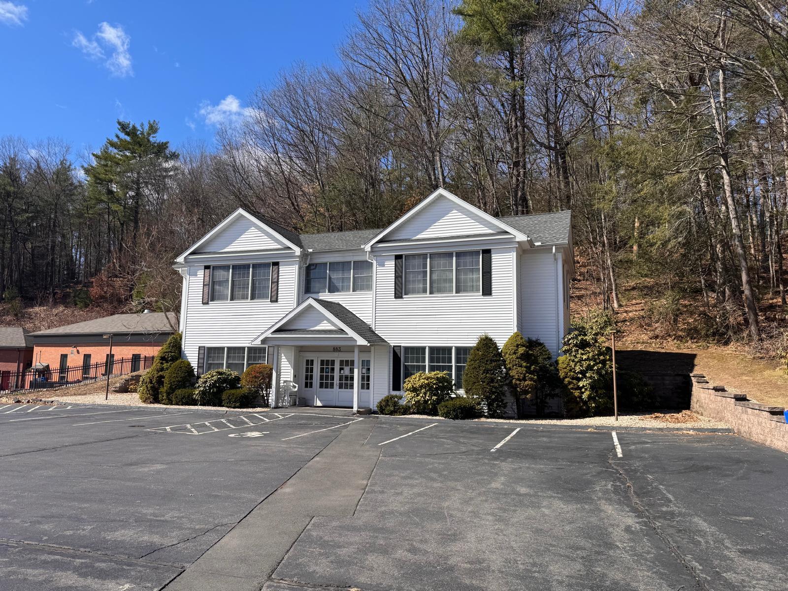 883 Hopmeadow St, Simsbury, CT for lease Building Photo- Image 1 of 6