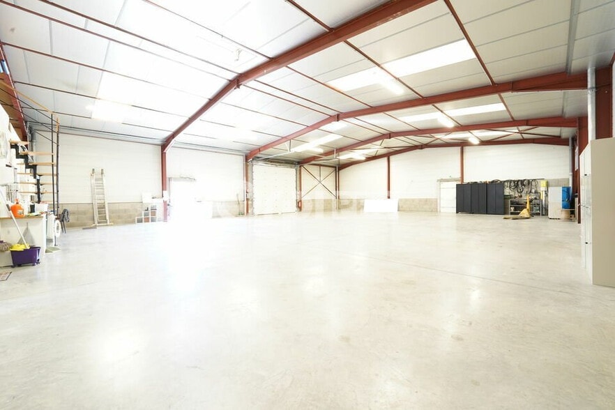 33 Avenue Zac De Chassagne, Ternay for lease - Building Photo - Image 2 of 12