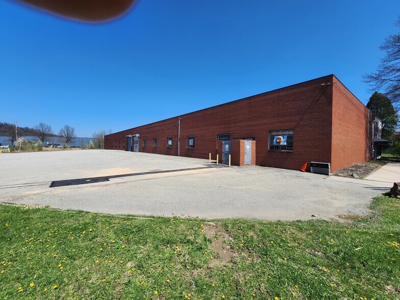 495 Nixon Rd, Cheswick, PA à louer - Photo principale - Image 1 de 20