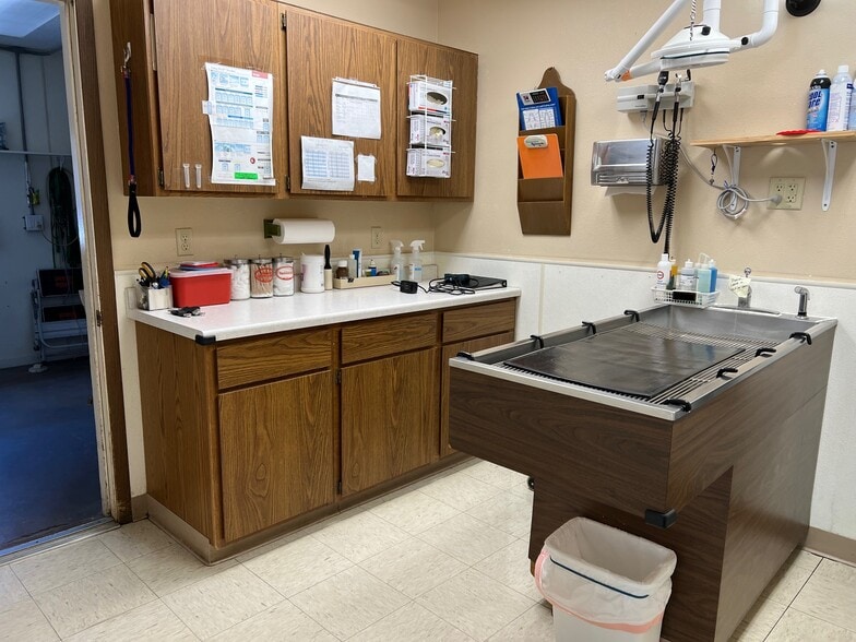 202 Kleve St, Chetek, WI for sale - Interior Photo - Image 3 of 6