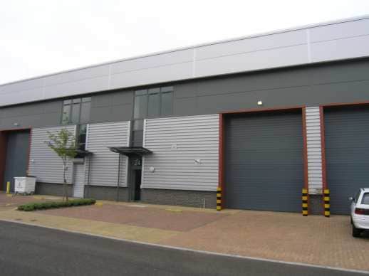 4 Dwight Rd, Watford for lease - Building Photo - Image 2 of 2