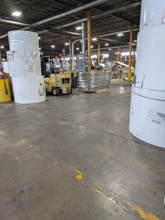 More details for 4985 Rue Hickmore, Montréal, QC - Industrial for Lease