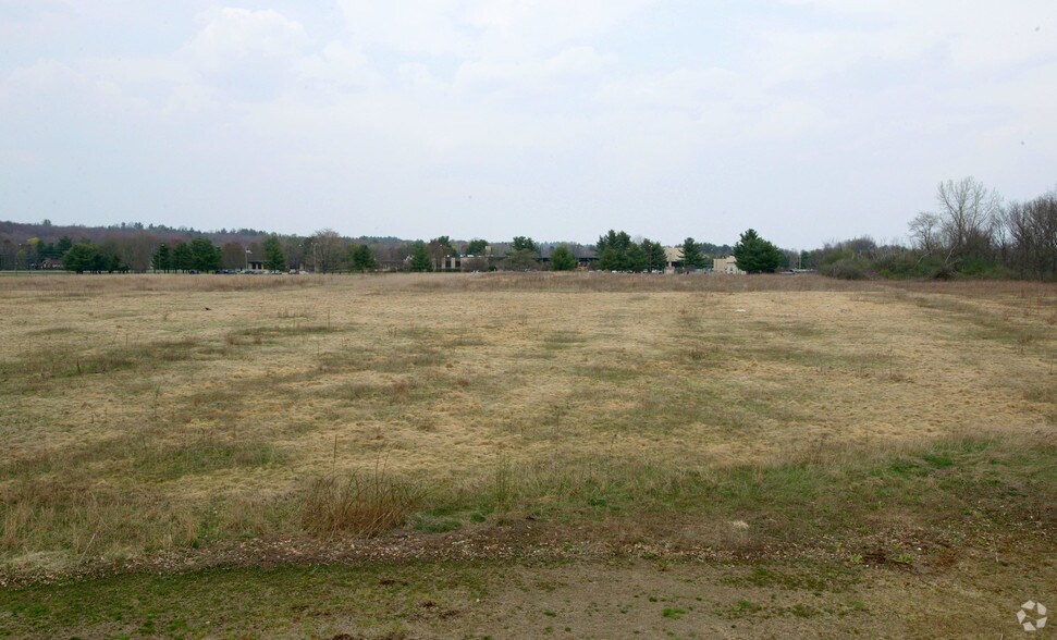 110 Avon Meadow Ln, Avon, CT à vendre - Photo du bâtiment - Image 1 de 1