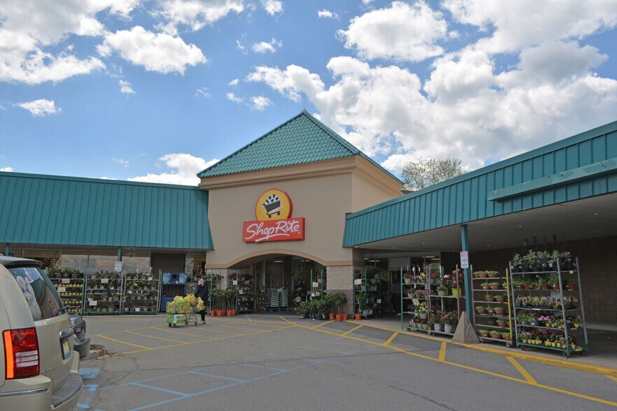 1965 Route 57, Hackettstown, NJ à louer - Photo du bâtiment - Image 2 de 3