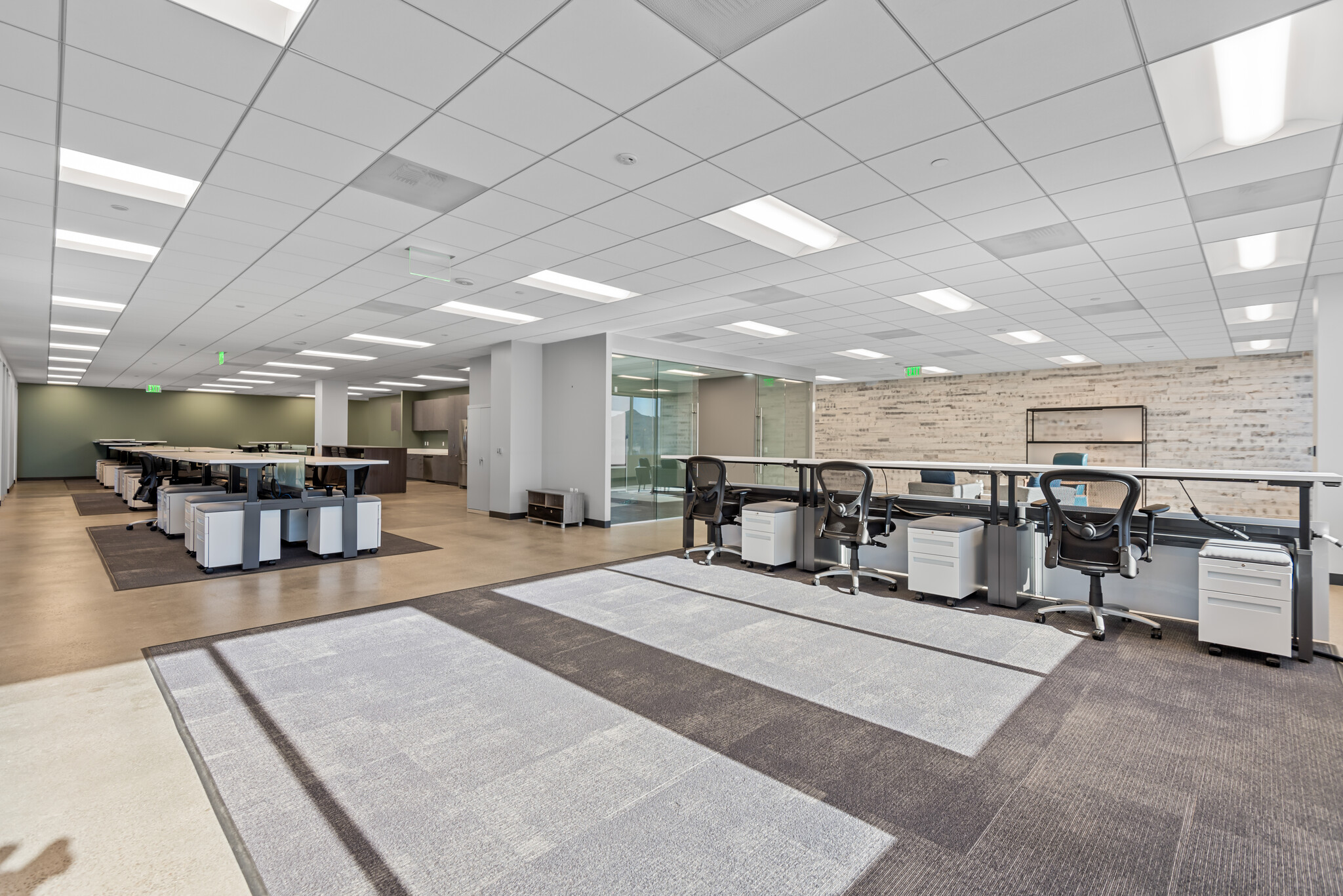 333 N Glenoaks Blvd, Burbank, CA à louer Photo intérieure- Image 1 de 5