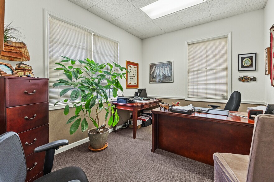 60 Declaration Dr, Chico, CA for sale - Building Photo - Image 2 of 6