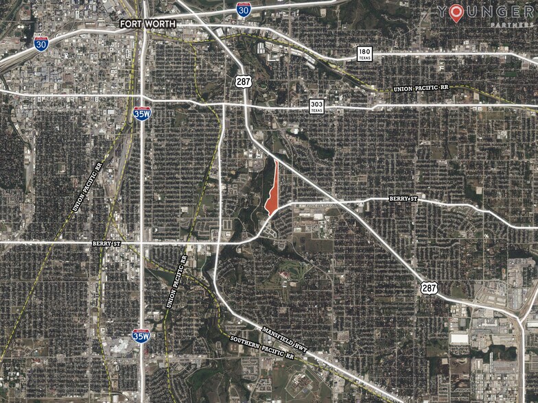 2201 Cobb Park Dr W, Fort Worth, TX à vendre - Photo du bâtiment - Image 2 de 2