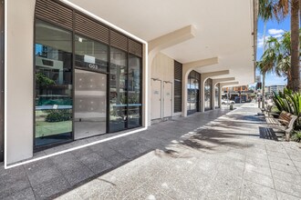 6 Oaks Road, Dee Why for lease Building Photo- Image 2 of 6
