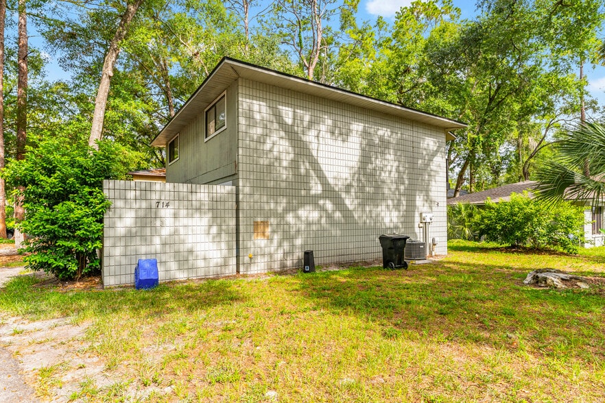 3 Quads | 1 Duplex | Gainesville, FL portefeuille de 2 propriétés à vendre sur LoopNet.ca - Photo du bâtiment - Image 3 de 9