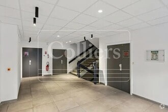 20 Parc du Golf, Aix-en-Provence for lease Interior Photo- Image 2 of 14