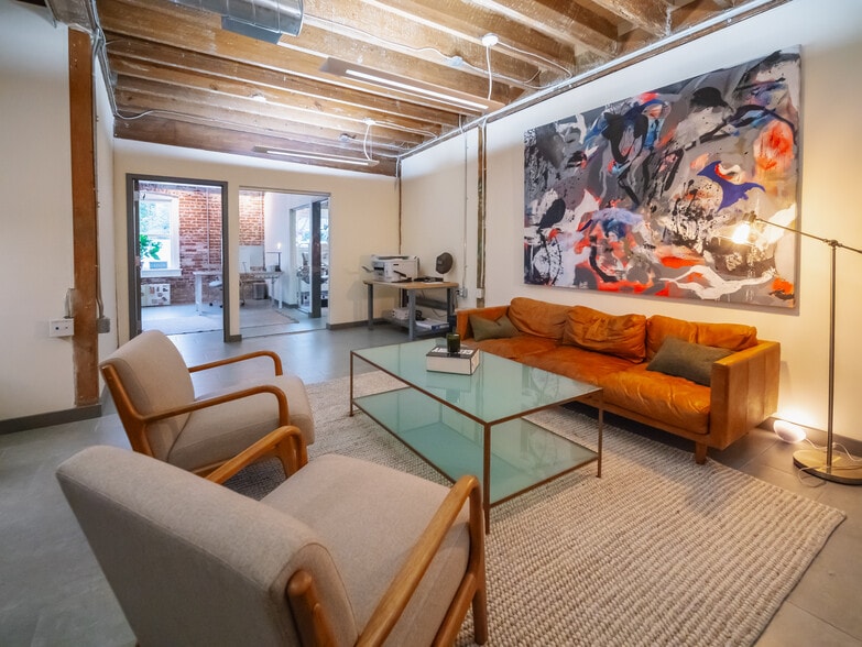 243 N Union St, Lambertville, NJ à louer - Photo du bâtiment - Image 3 de 10
