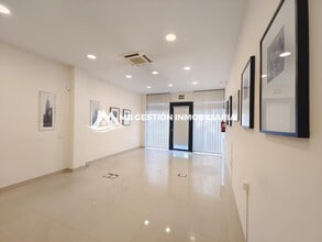 Commerce de détail dans Fuenlabrada, Madrid à louer Photo intérieure- Image 2 de 8