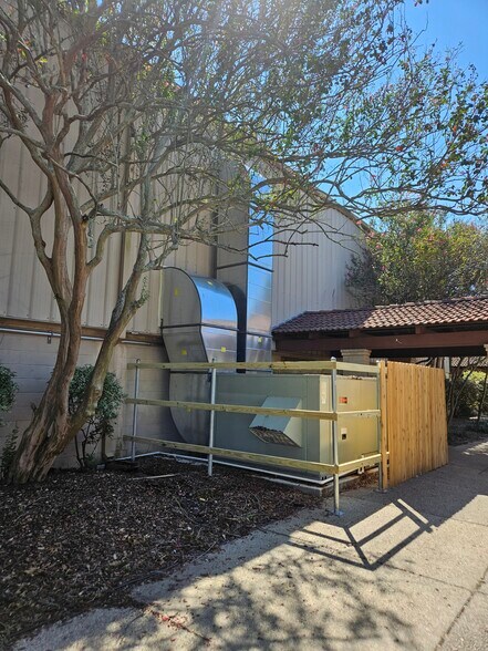 201 Pasadena Ave, Metairie, LA à vendre - Photo du bâtiment - Image 2 de 19