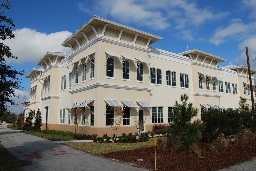 919 Lake Baldwin Ln, Orlando, FL à louer - Photo du bâtiment - Image 3 de 4