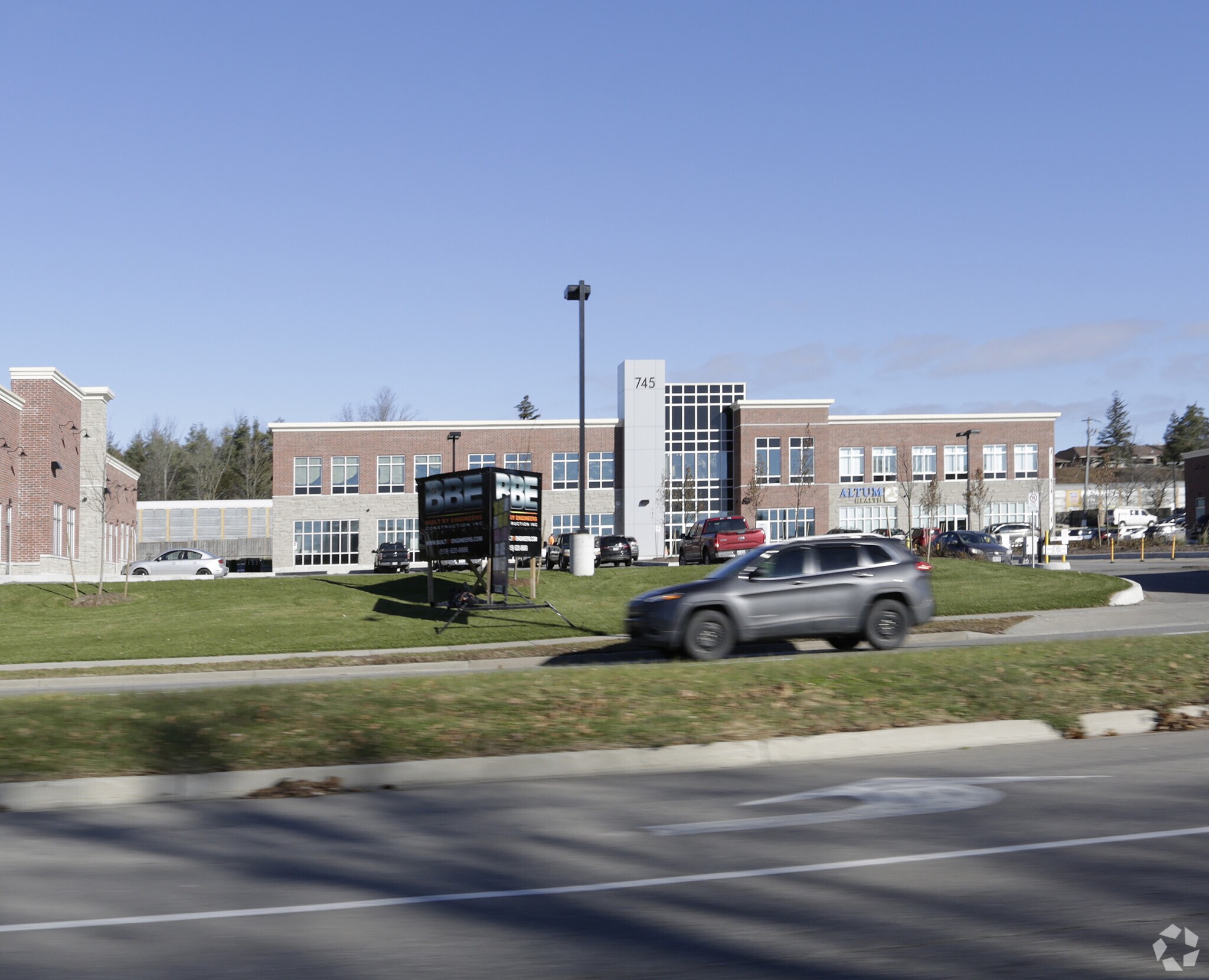 745 Coronation Blvd, Cambridge, ON for sale Primary Photo- Image 1 of 1