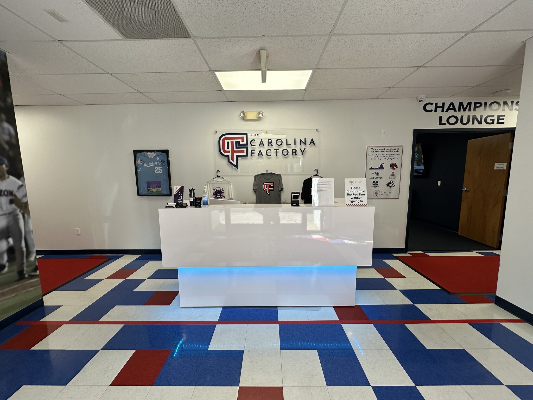 18619 Starcreek Dr, Cornelius, NC for sale Interior Photo- Image 1 of 6