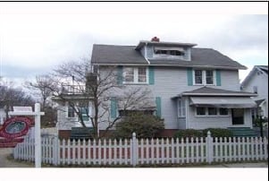 242-244 Dougherty Ave, Sharon, PA for sale Primary Photo- Image 1 of 2