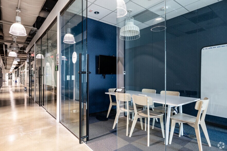 700 Tech Center Pky, Newport News, VA à louer - Photo intérieure - Image 3 de 29