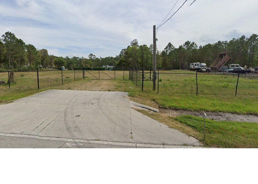 3697 Old Deland Rd, Daytona Beach, FL à louer - Photo du bâtiment - Image 2 de 2