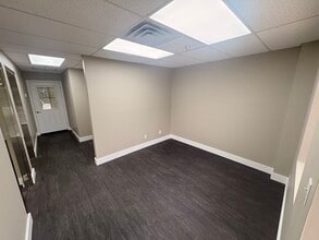4960 E Lakeland Commerce Pky, Lakeland, FL for lease Interior Photo- Image 2 of 15