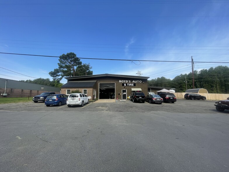 1615 Hawkins Ave, Sanford, NC for sale - Primary Photo - Image 1 of 1