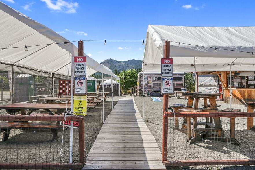 100 Detroit Ave, Detroit, OR à vendre - Photo du bâtiment - Image 3 de 19