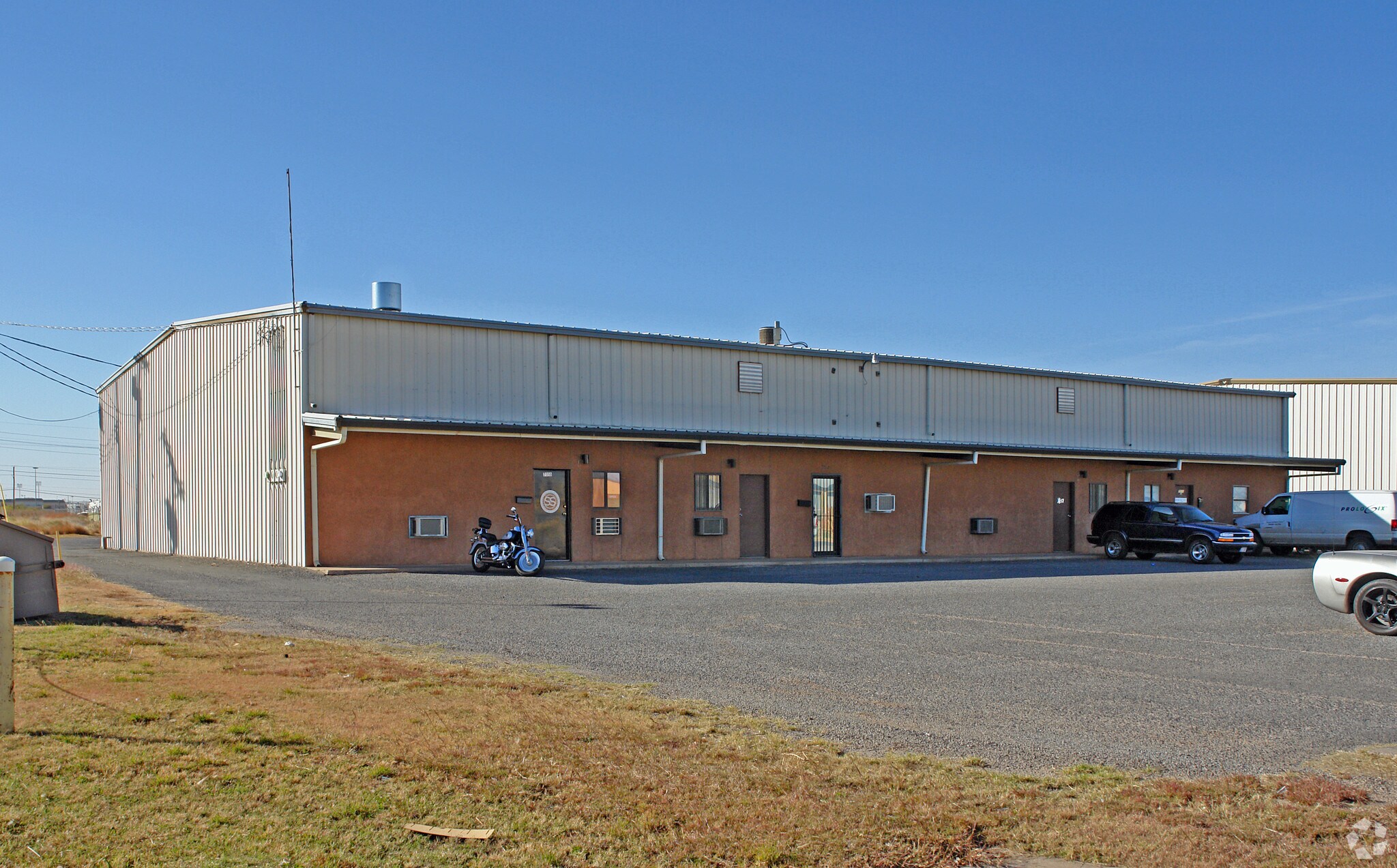 7010-7020 Cedar Ave, Lubbock, TX for lease Primary Photo- Image 1 of 9