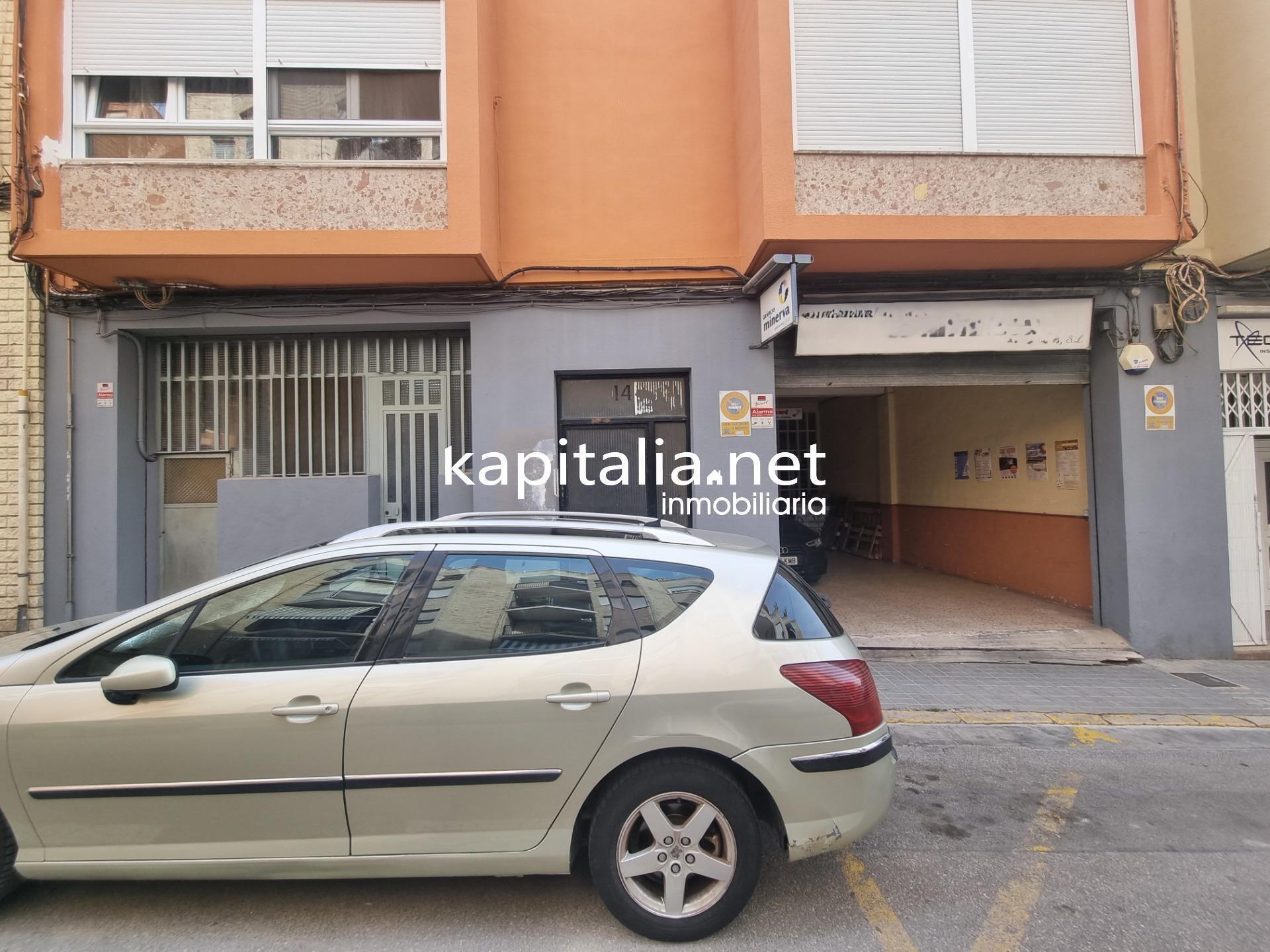 Commerce de détail dans Ontinyent, Valencia à vendre Photo du bâtiment- Image 1 de 9