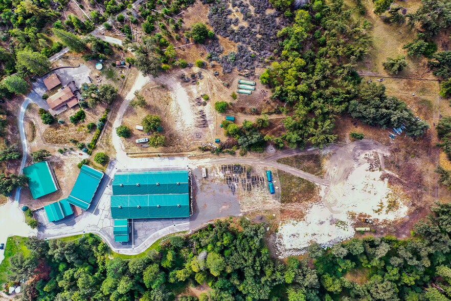 Road 222 & Orchard Lane, Bass Lake, CA à vendre - Photo du bâtiment - Image 3 de 7