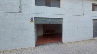 Plus de détails pour Multi-résidentiel à vendre