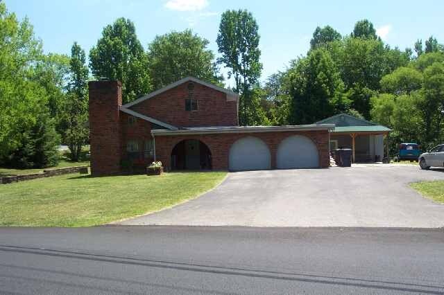 223 Sharon Dr, Pigeon Forge, TN à vendre - Photo du bâtiment - Image 3 de 9