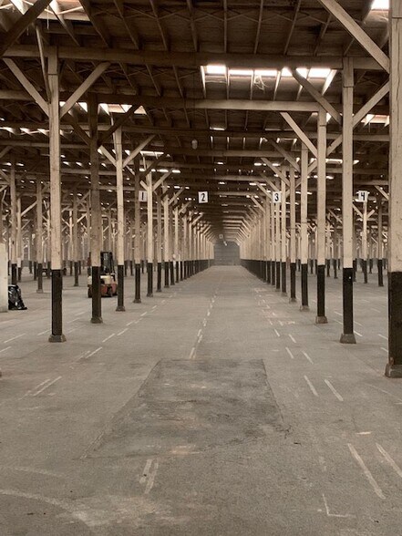 2725 North Jackson Highway, Glasgow, KY à vendre - Photo intérieure - Image 2 de 2