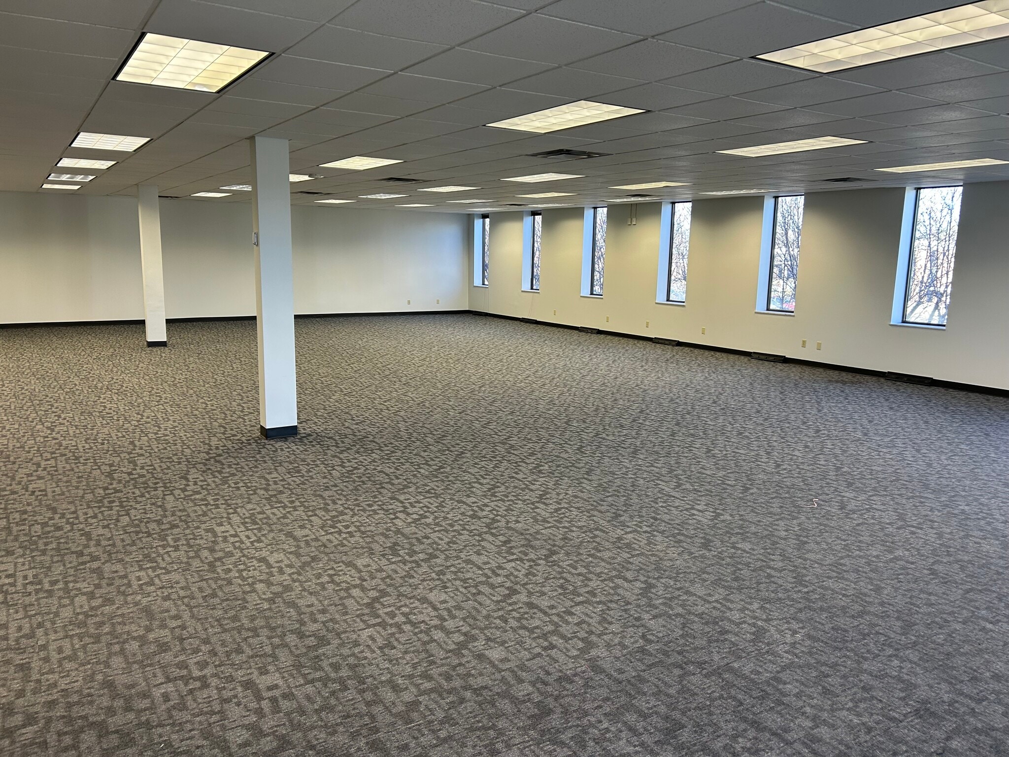 2258 Schuetz Rd, Maryland Heights, MO à louer Photo intérieure- Image 1 de 5